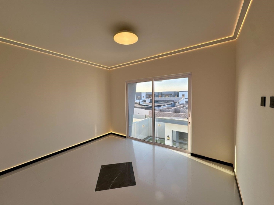 4 Bedroom Property for Sale in Sandown Western Cape